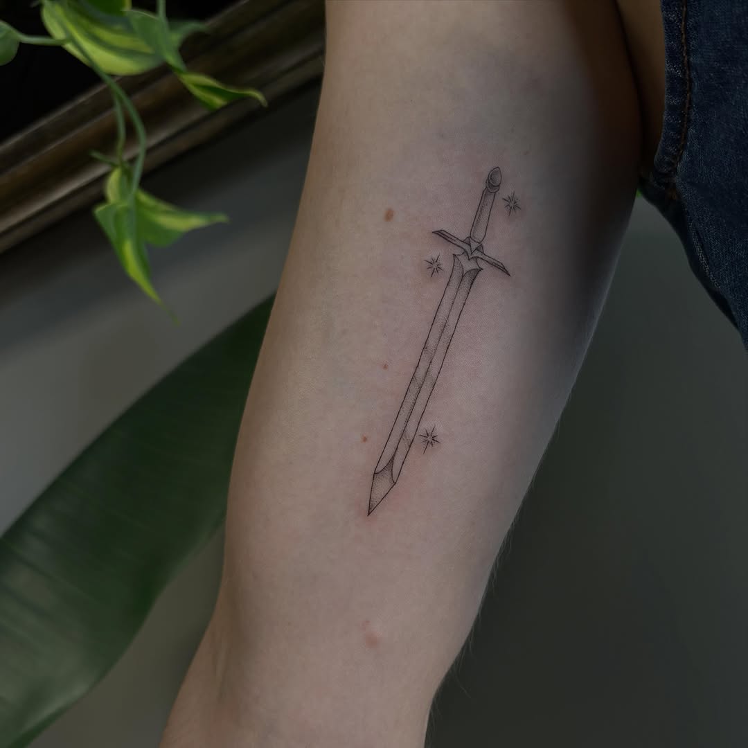Tattoo by @haileybtats — fine_line