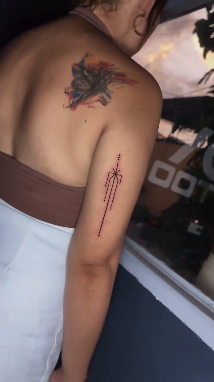 Tattoo by @stephenttattoos — fine_line, minimalist