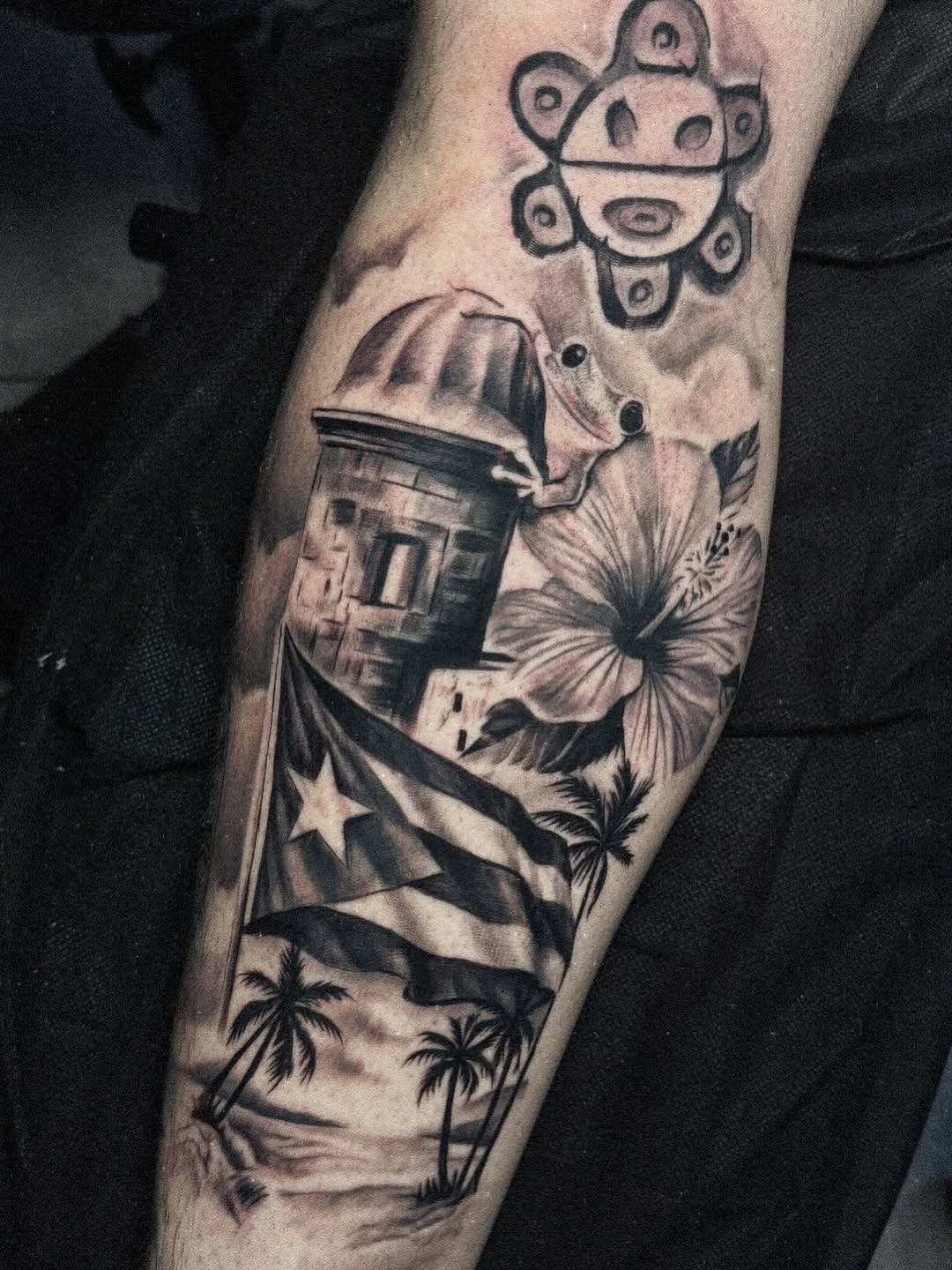 Tattoo by @tatt2ant — black_and_grey, realism