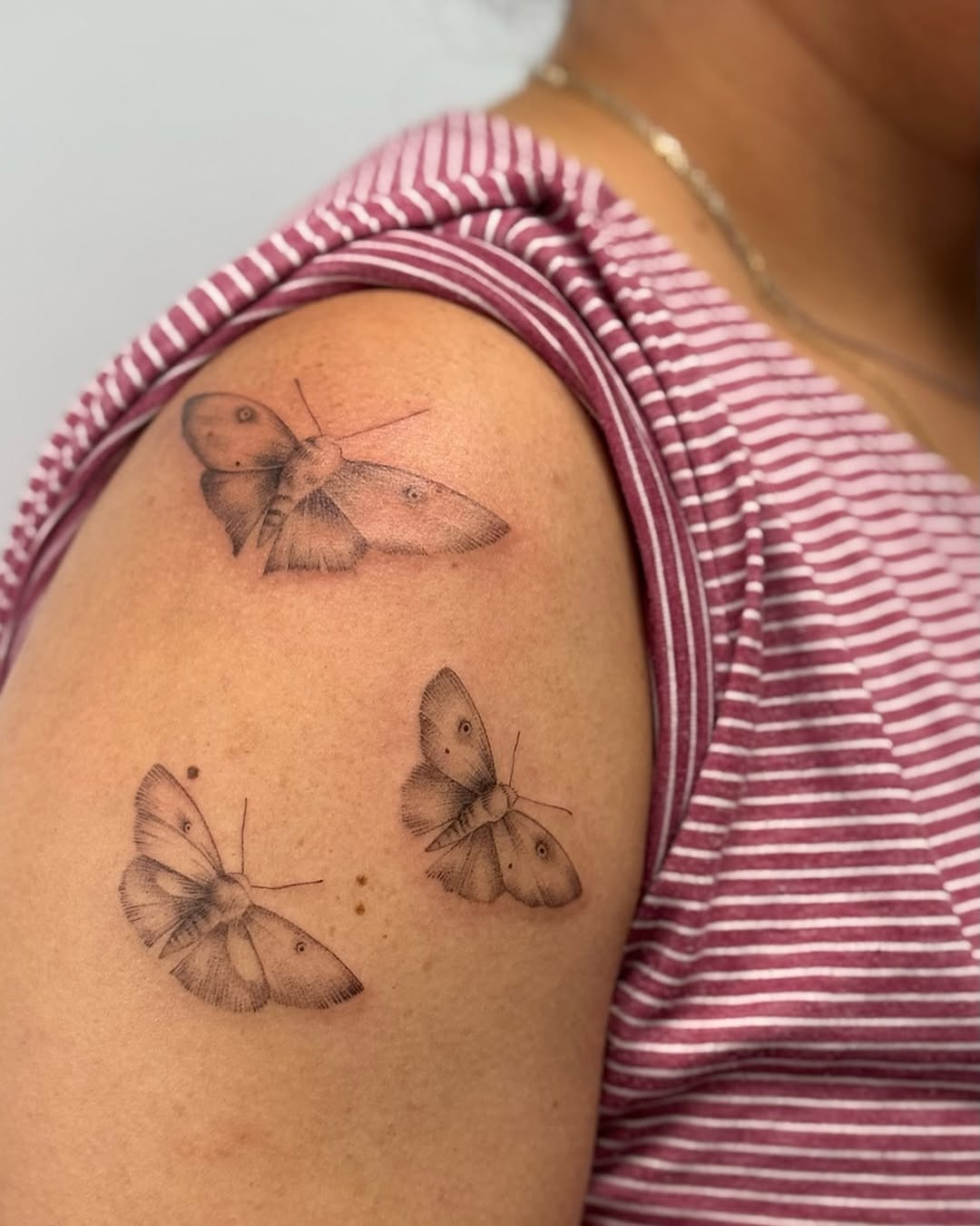 Tattoo by @whiskietattoos โ fine_line, dotwork