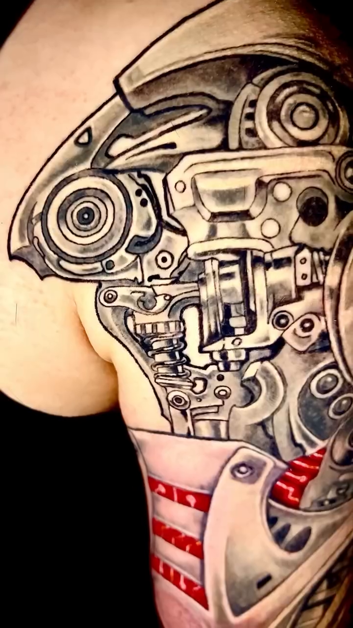 Tattoo by @borrowedparticles โ realism