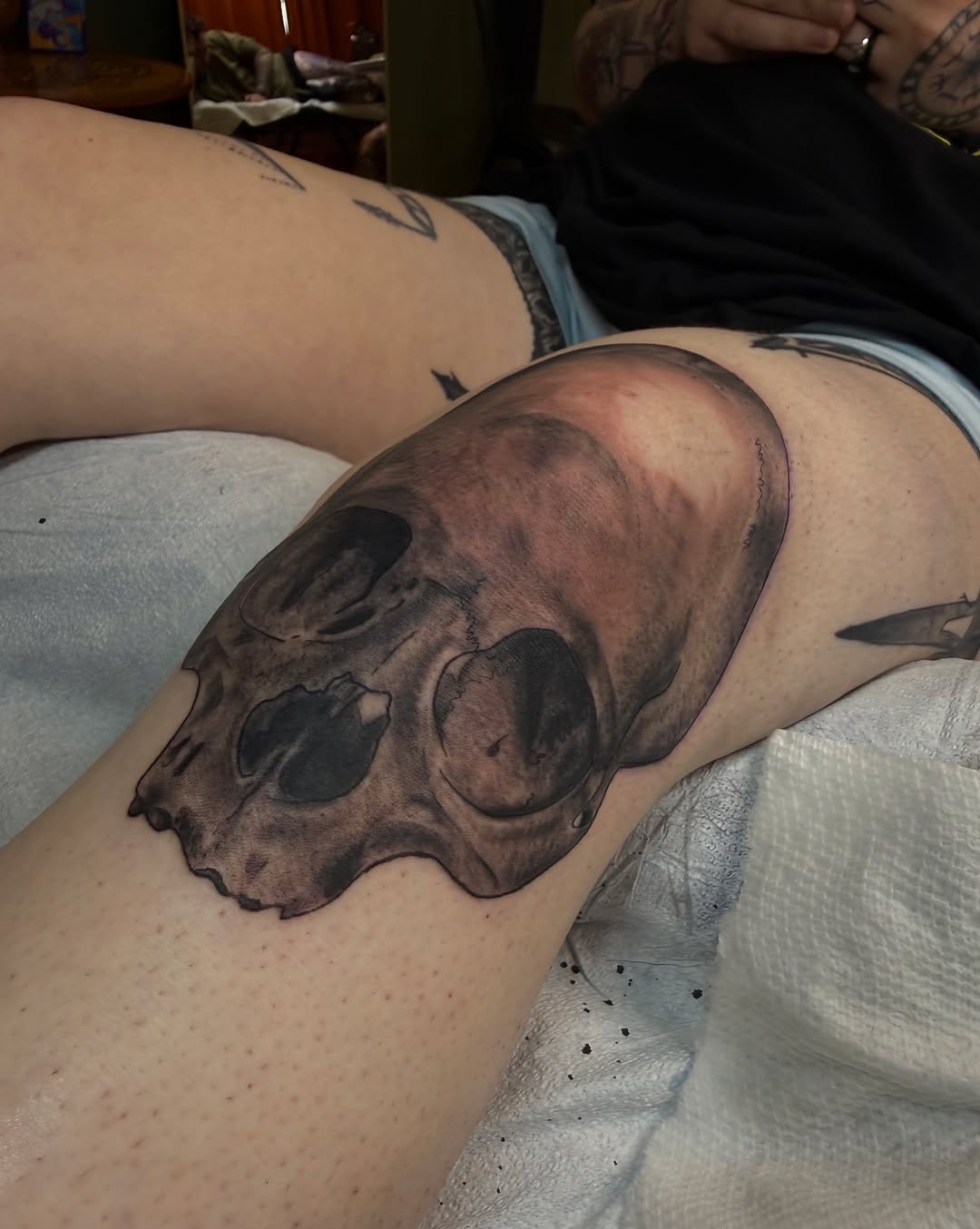 Tattoo by @krasuetattoo — realism, black_and_grey
