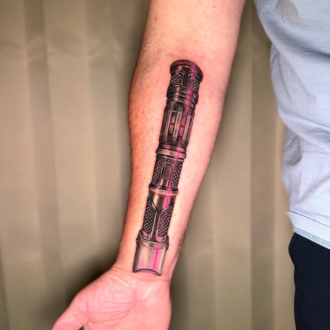 Tattoo by @krasuetattoo — realism, black_and_grey