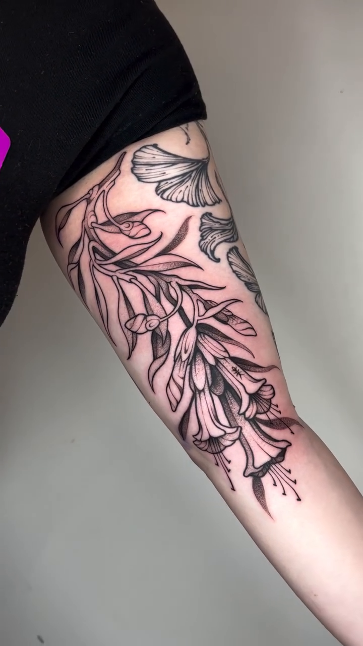 Tattoo by @carlavtattoos — fine_line, black_and_grey