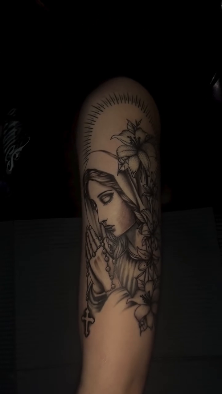 Tattoo by @deadgirltatting — black_and_grey, realism