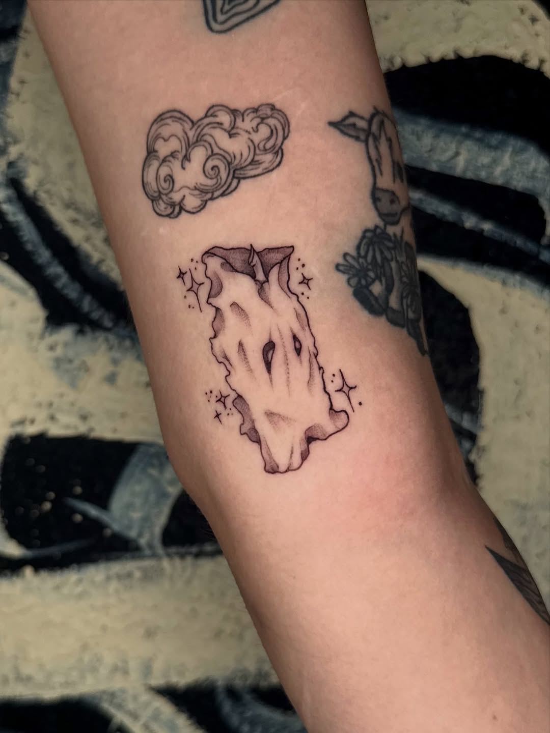 Tattoo by @gill_tattoos — fine_line, illustrative