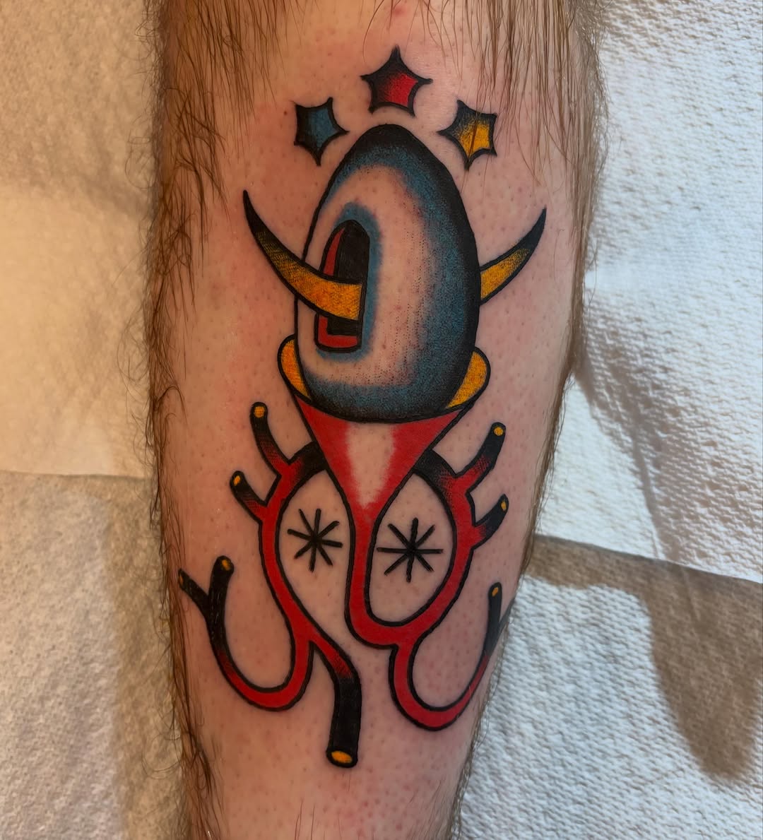 Tattoo by @twodeadfeet — american_traditional, illustrative