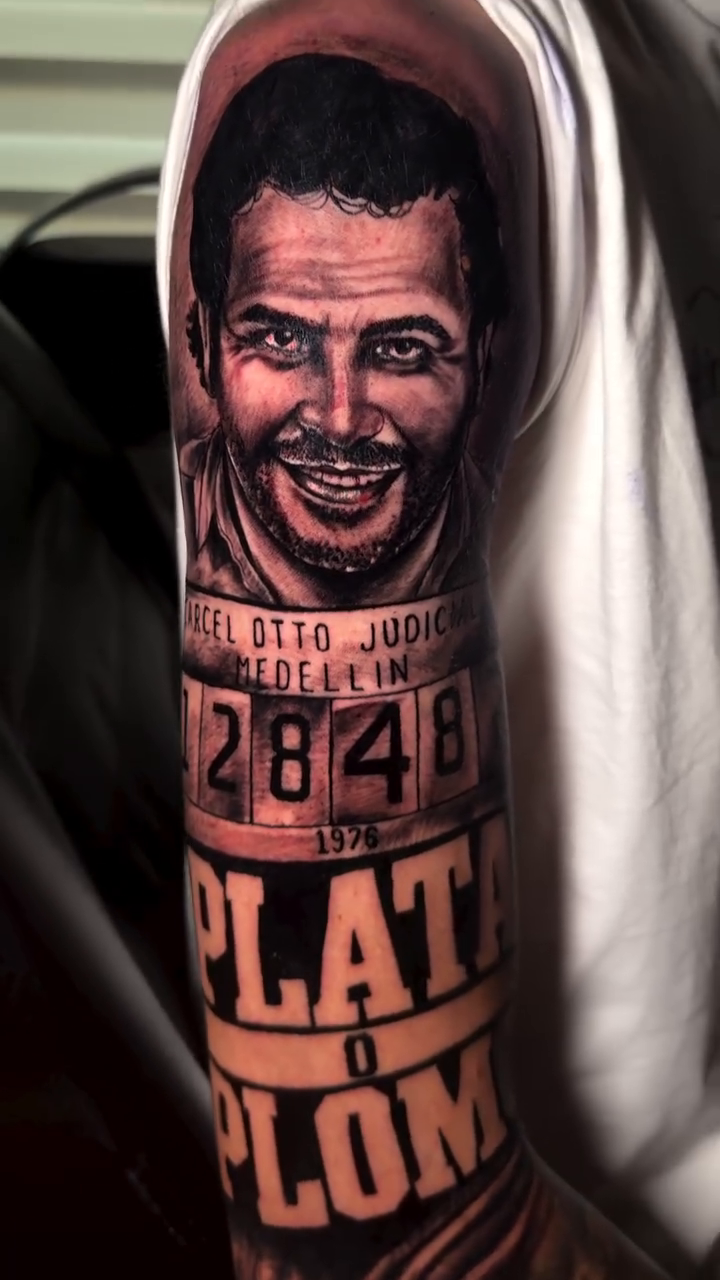 Tattoo by @patrisiatattoo — realism, black_and_grey