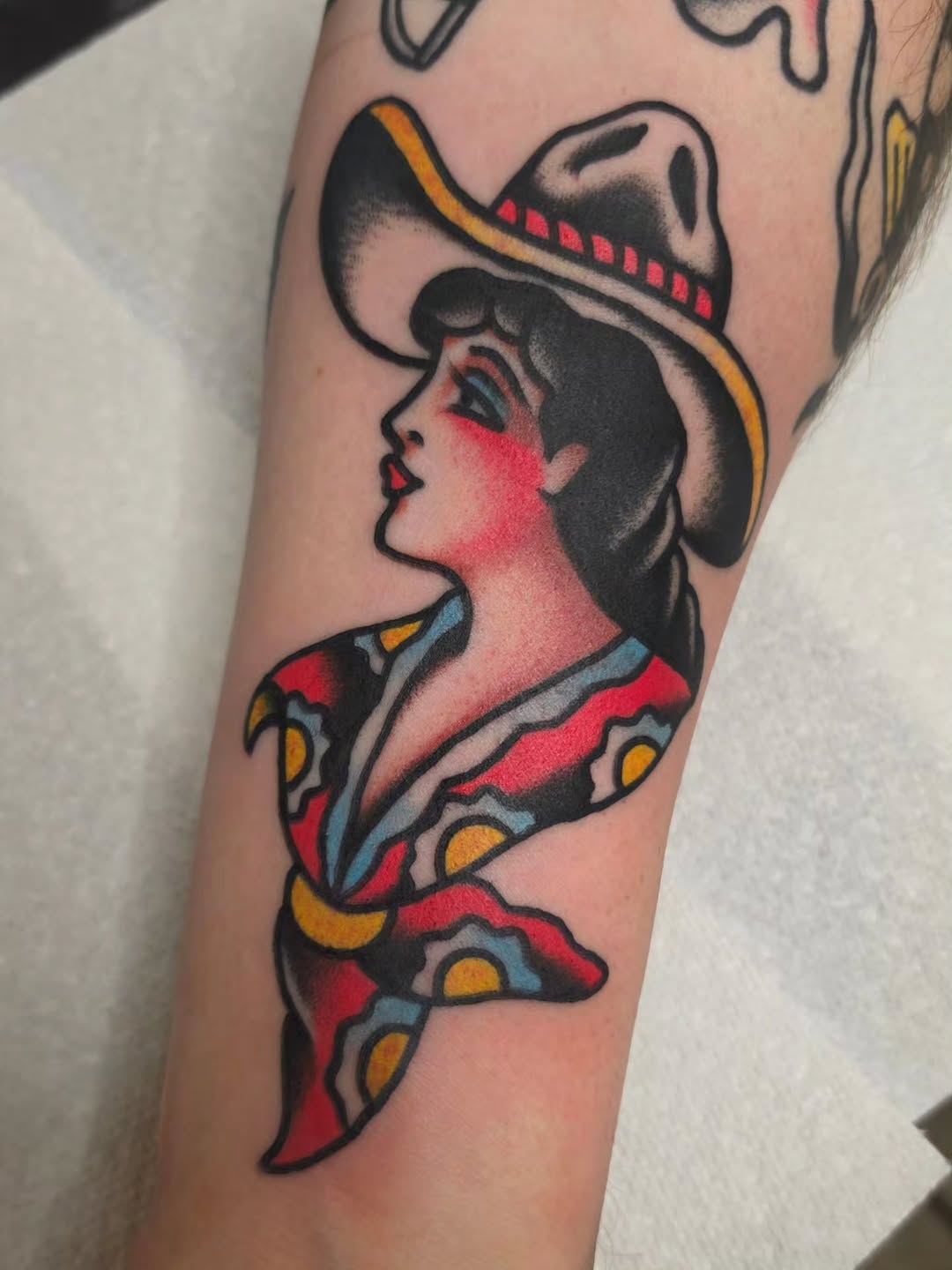 Tattoo by @angelhandstattoo โ american_traditional