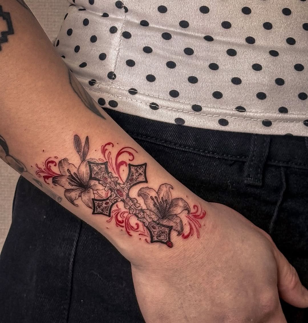 Tattoo by @raeinkz — black_and_grey, illustrative