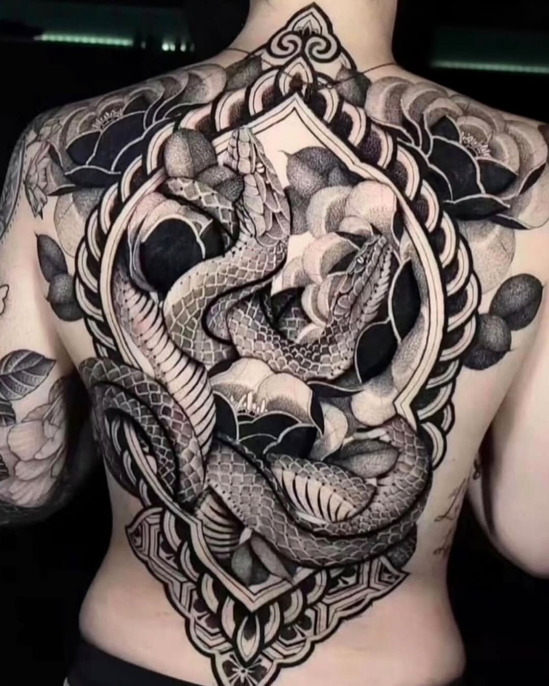 Tattoo by @borisbianchi — blackwork