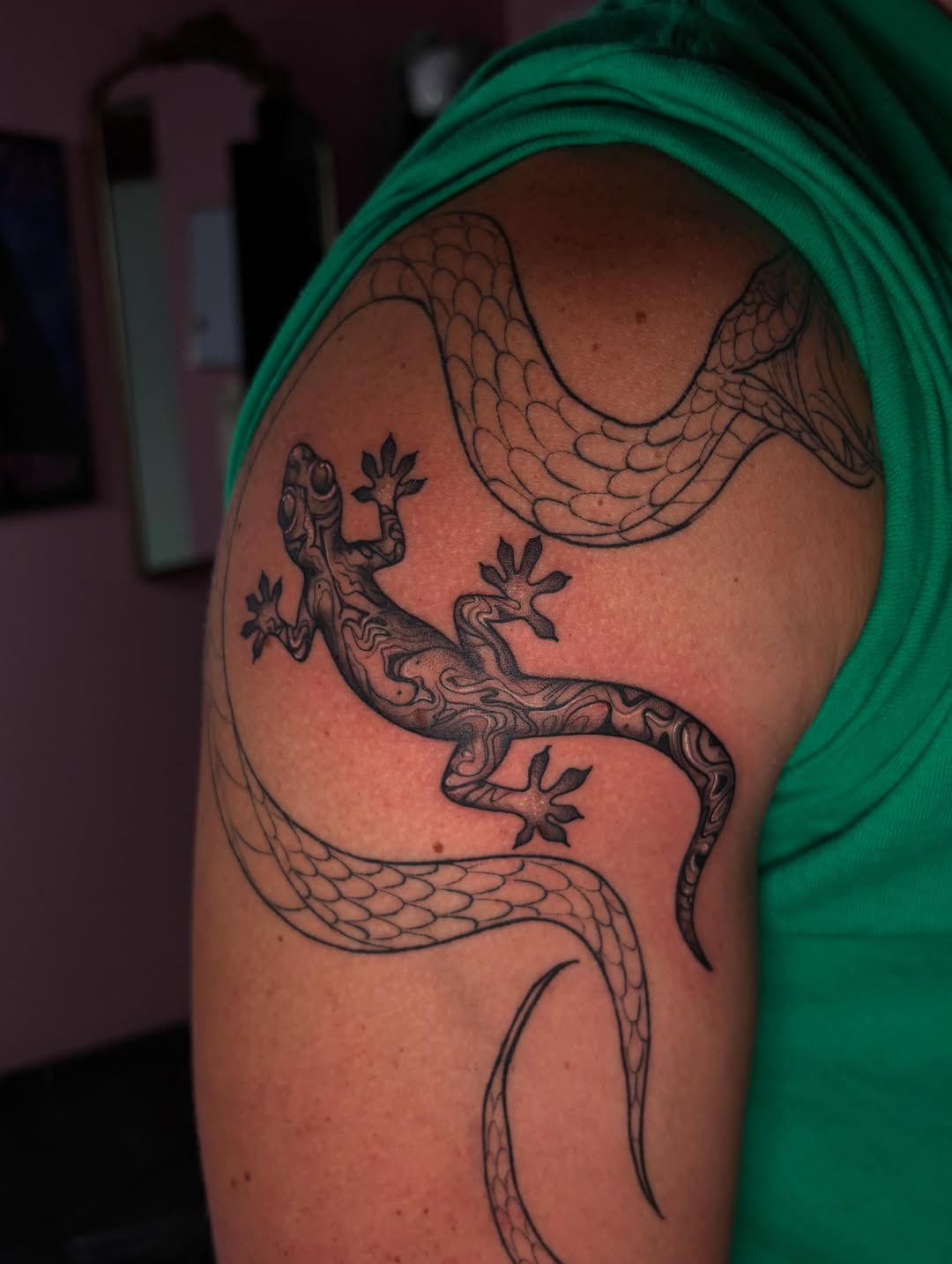 Tattoo by @teavangoghink — black_and_grey