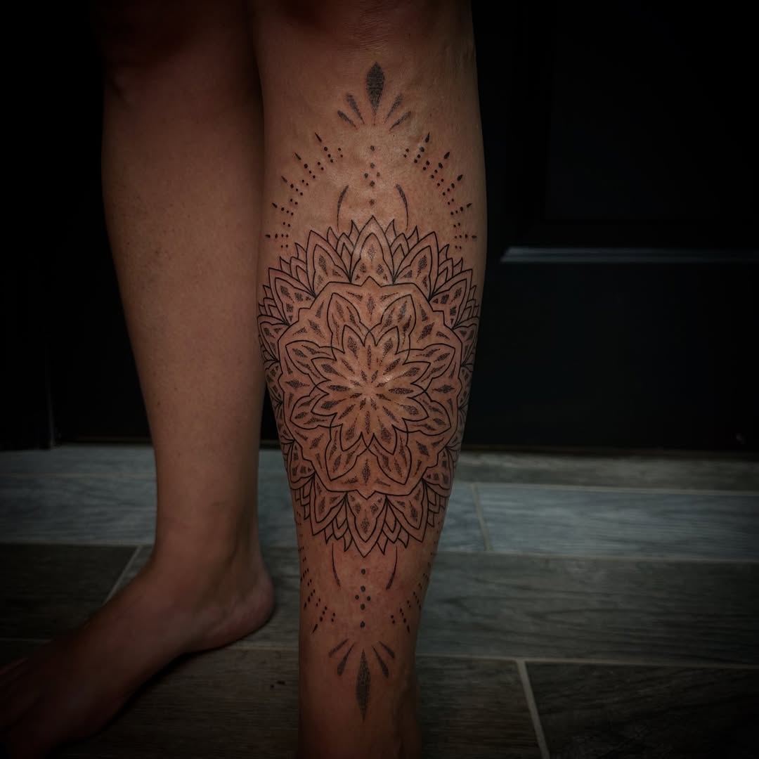 Tattoo by @_tfrow — geometric, dotwork