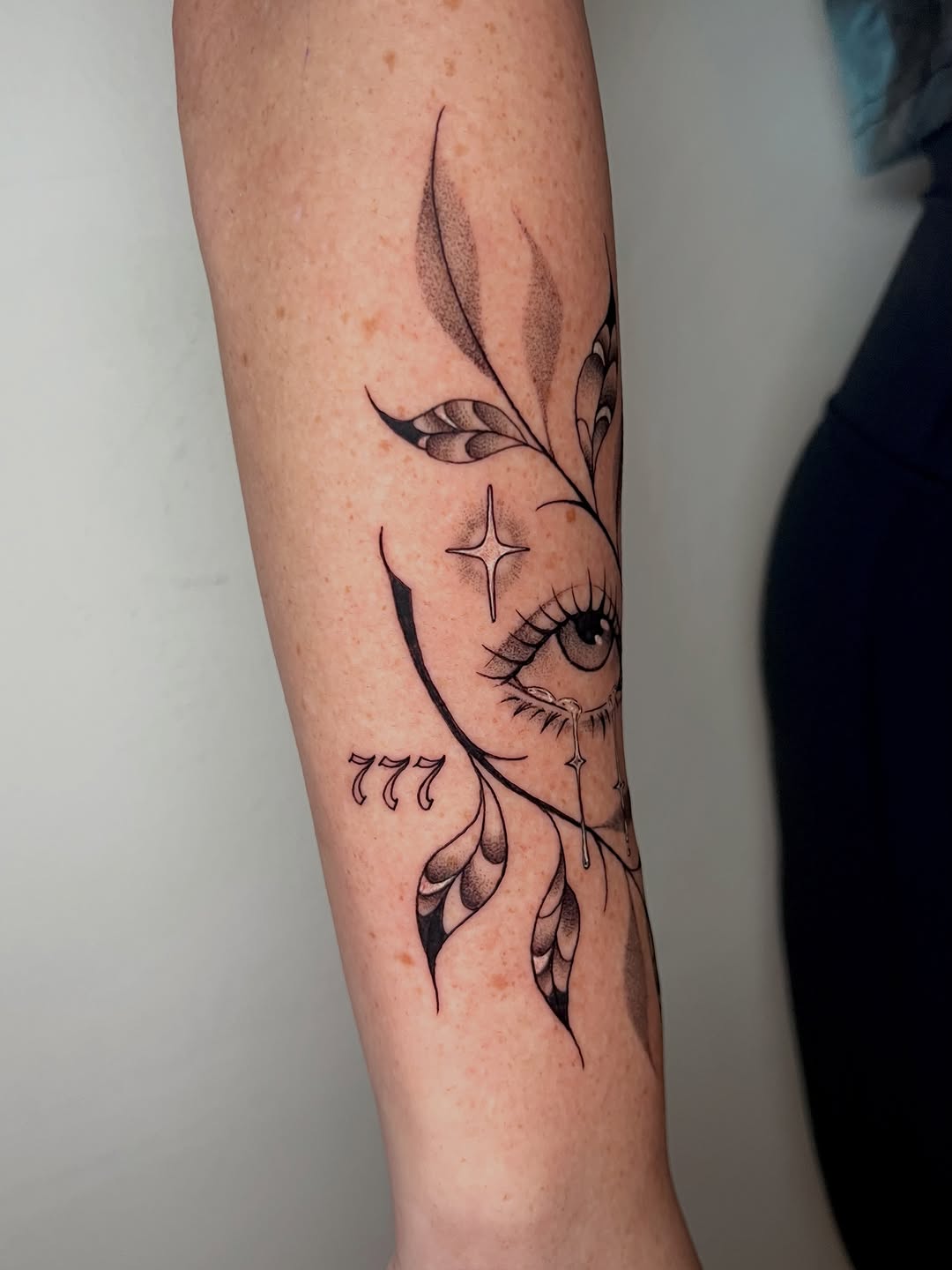 Tattoo by @bloodkimchi β fine_line
