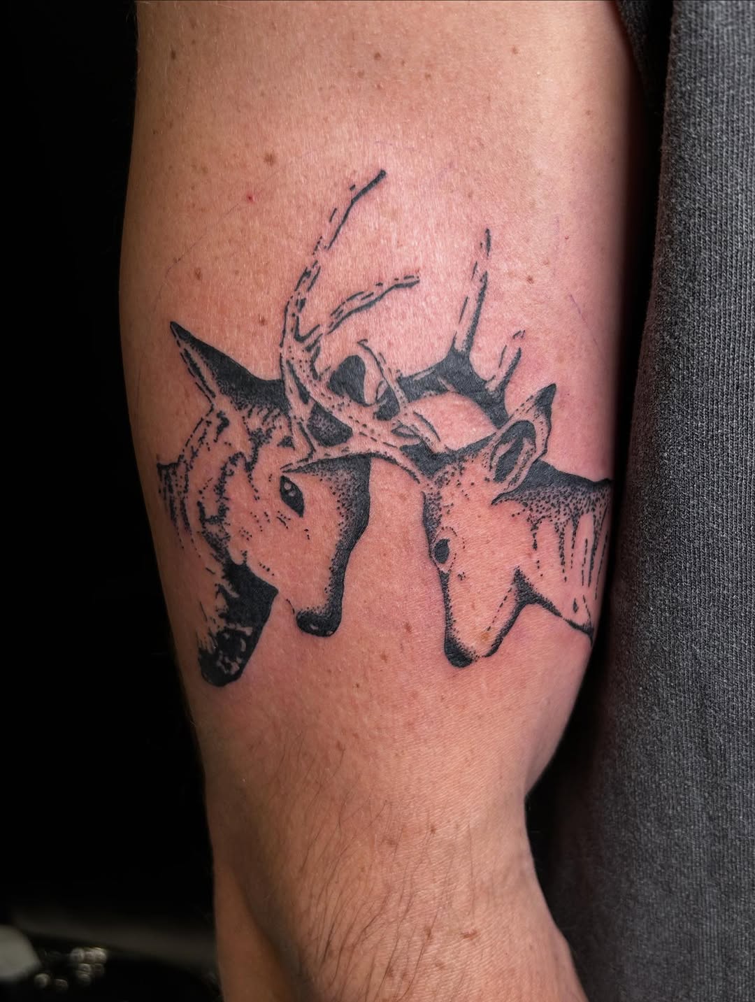 Tattoo by @lilbit.tat โ black_and_grey, illustrative