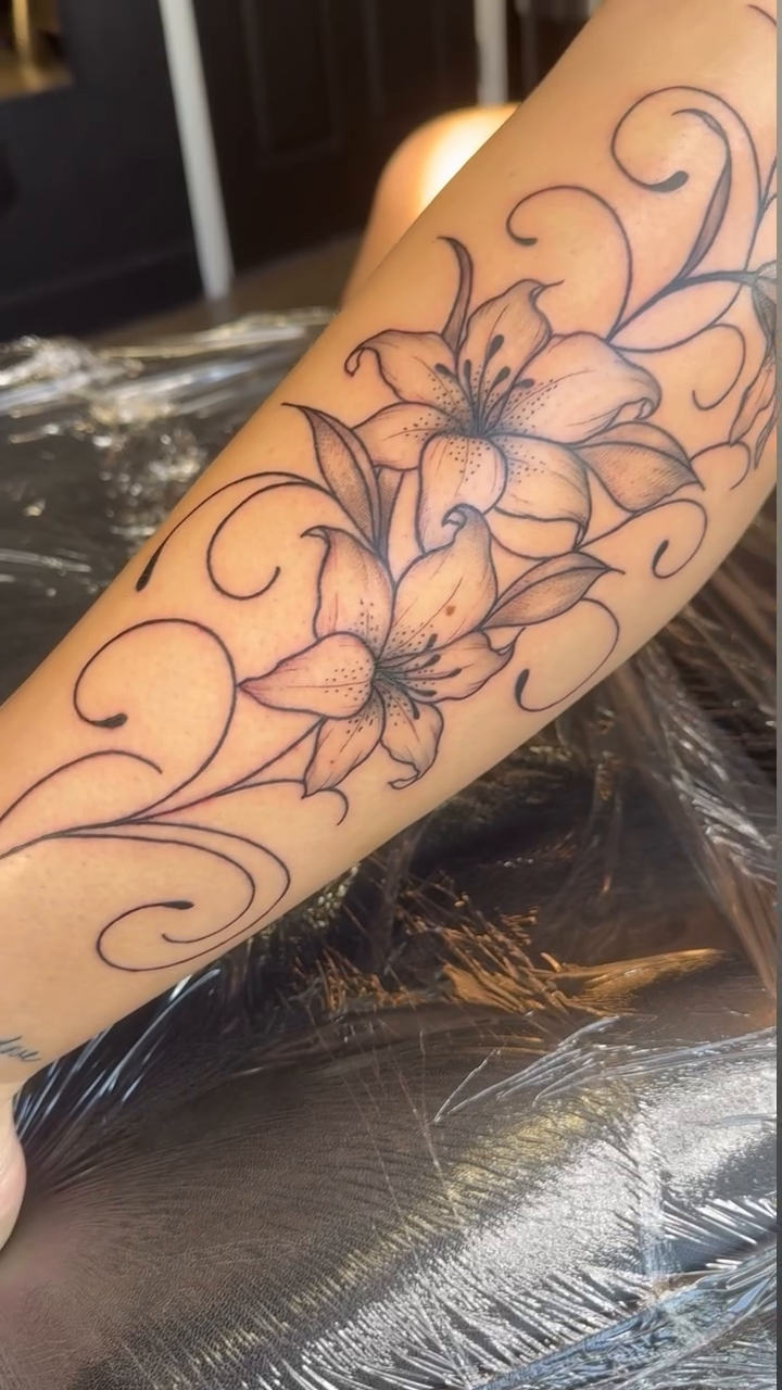 Tattoo by @mikailastattoos — fine_line