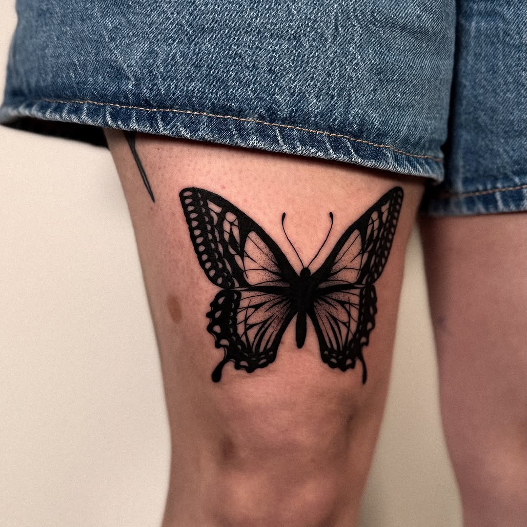Tattoo by @jessbloomtattoo — blackwork
