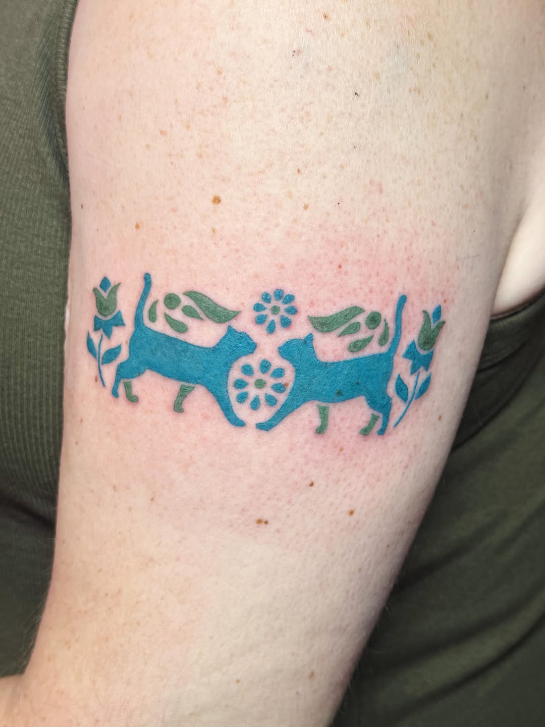 Tattoo by @salamisandals — minimalist