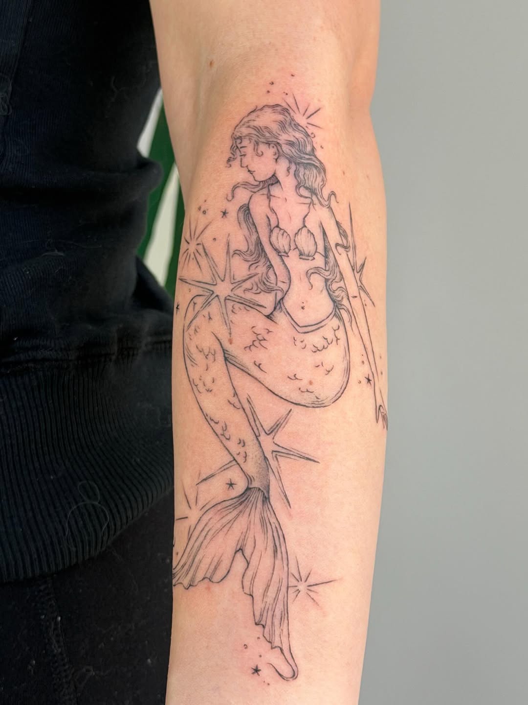 Tattoo by @honeylucktattoo — fine_line