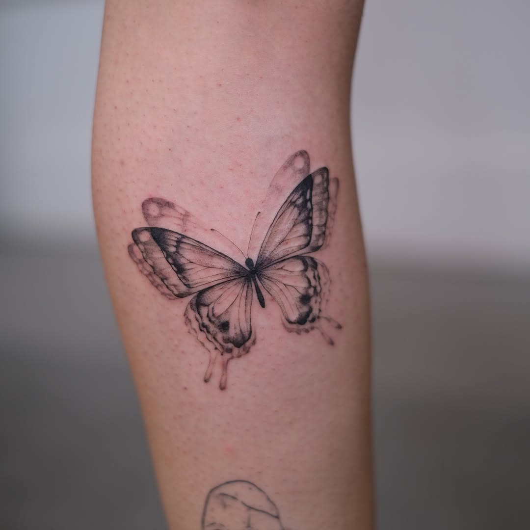 Tattoo by @lusi.ne.tattoo — realism, black_and_grey