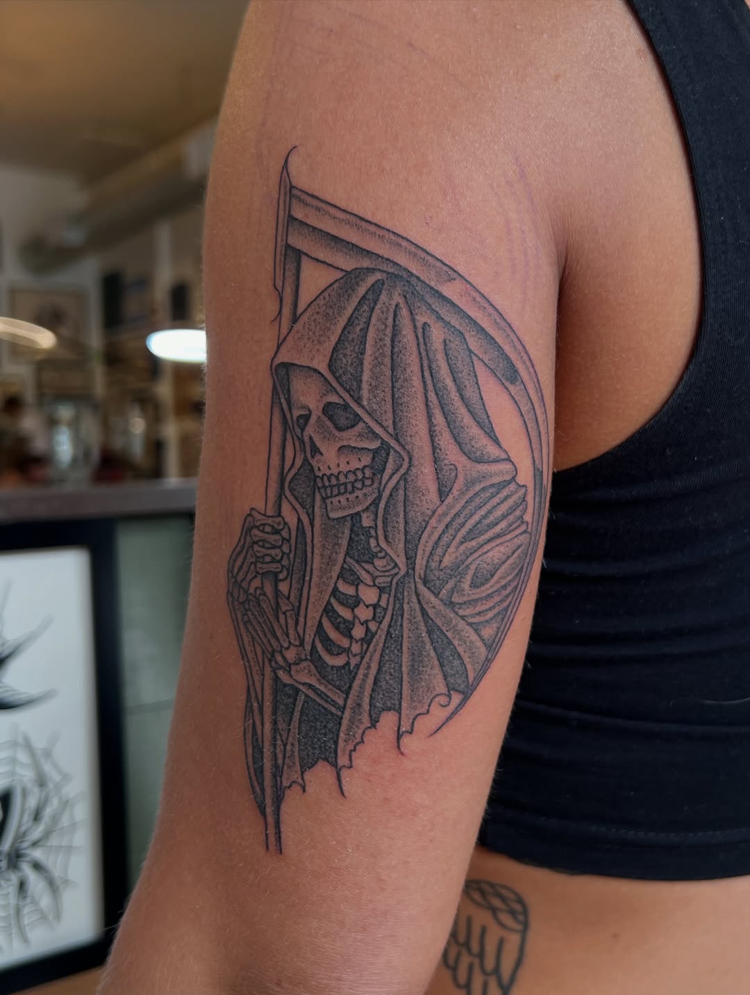 Tattoo by @syrenbier — black_and_grey, illustrative
