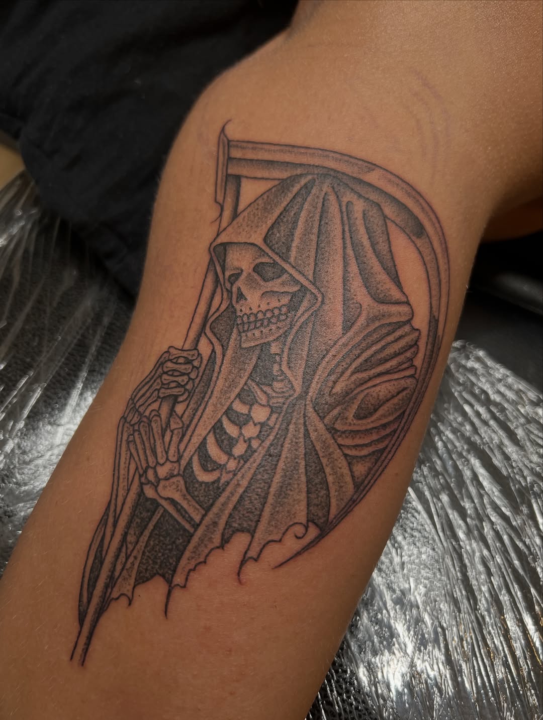Tattoo by @syrenbier — blackwork, illustrative