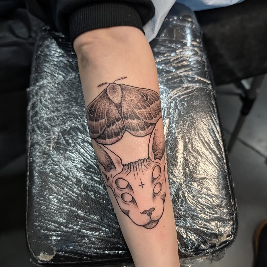 Tattoo by @heathstudiosandtattoo โ black_and_grey, dotwork