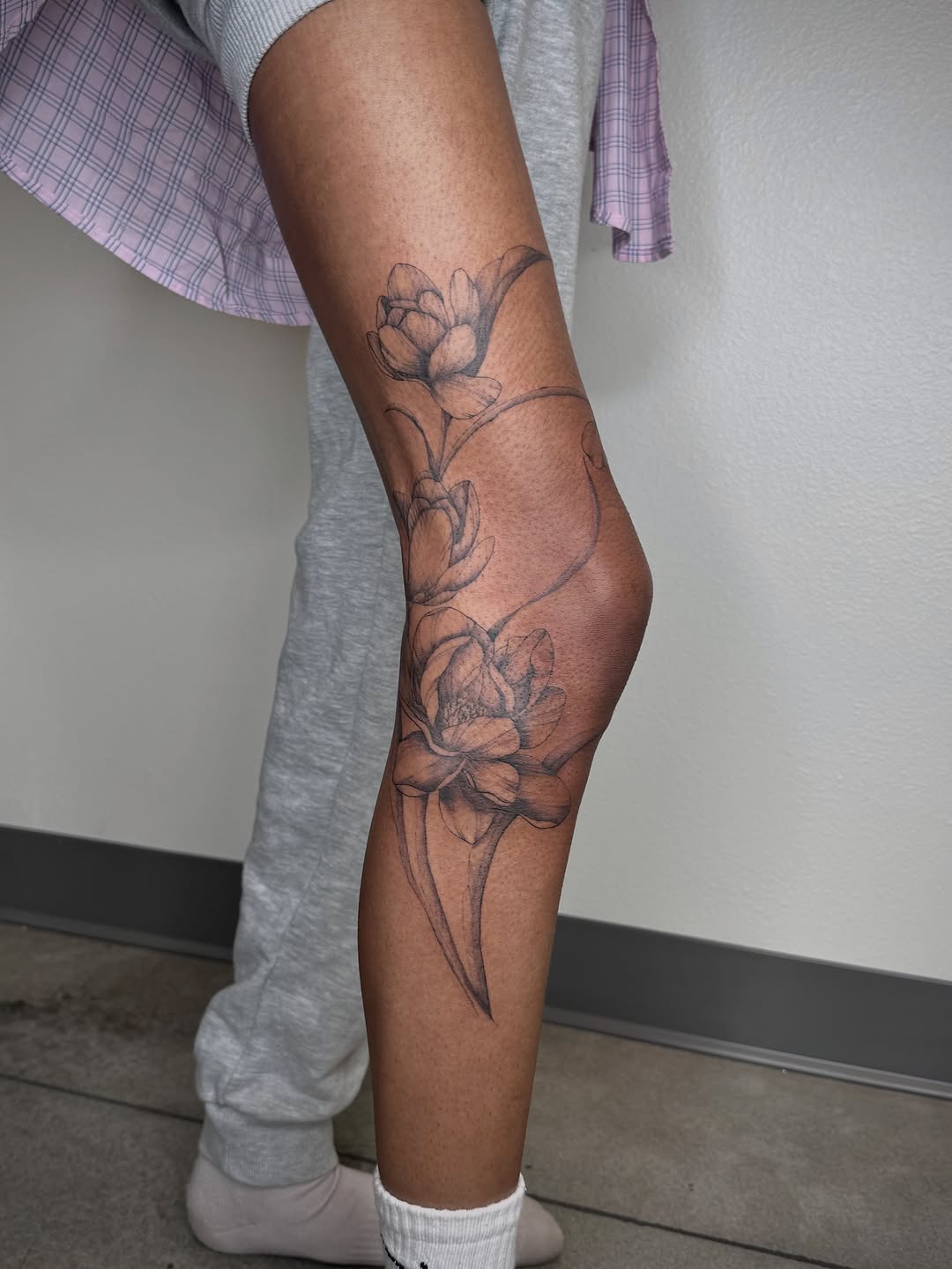 Tattoo by @zorniitsa — black_and_grey, fine_line
