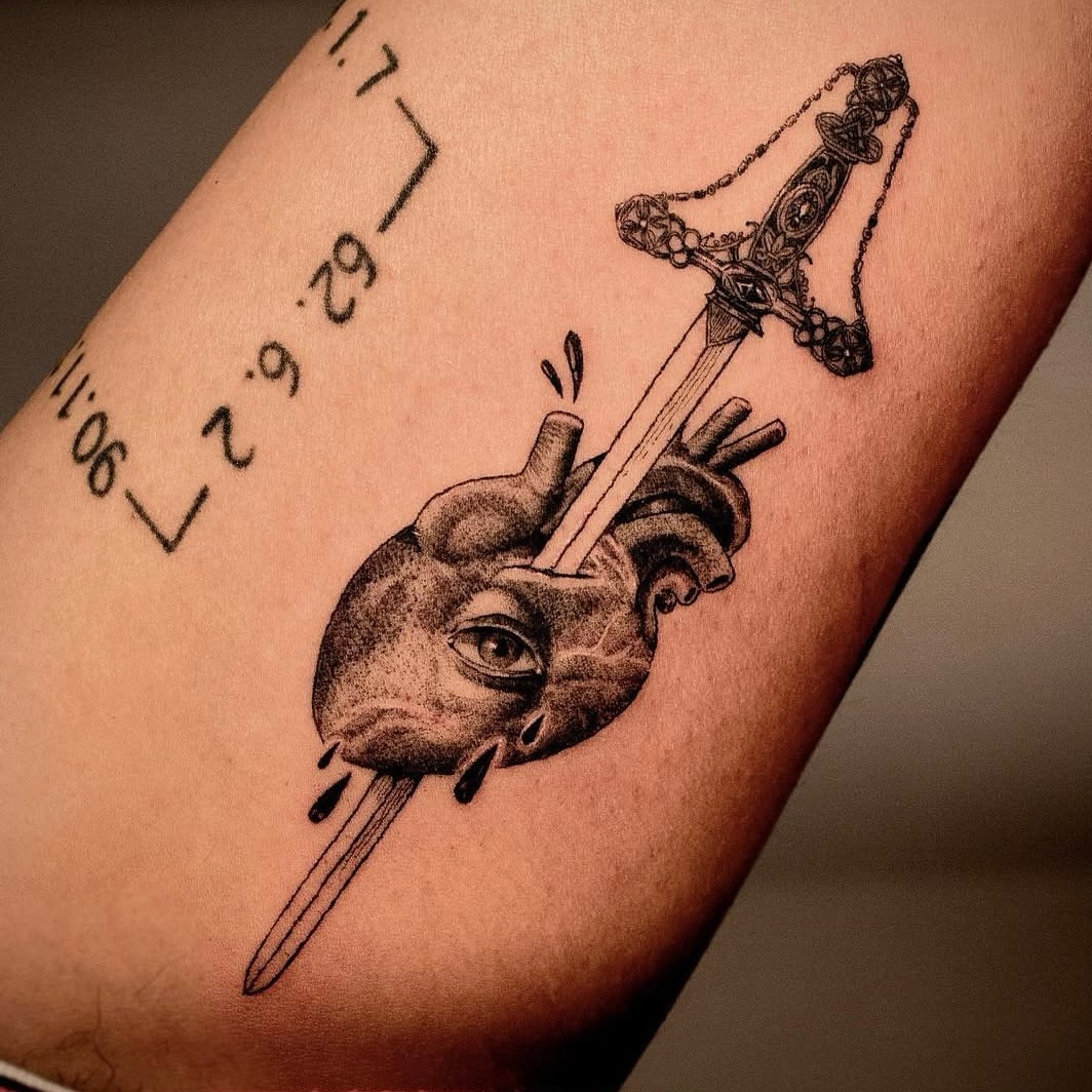 Tattoo by @mete.noir — black_and_grey, illustrative