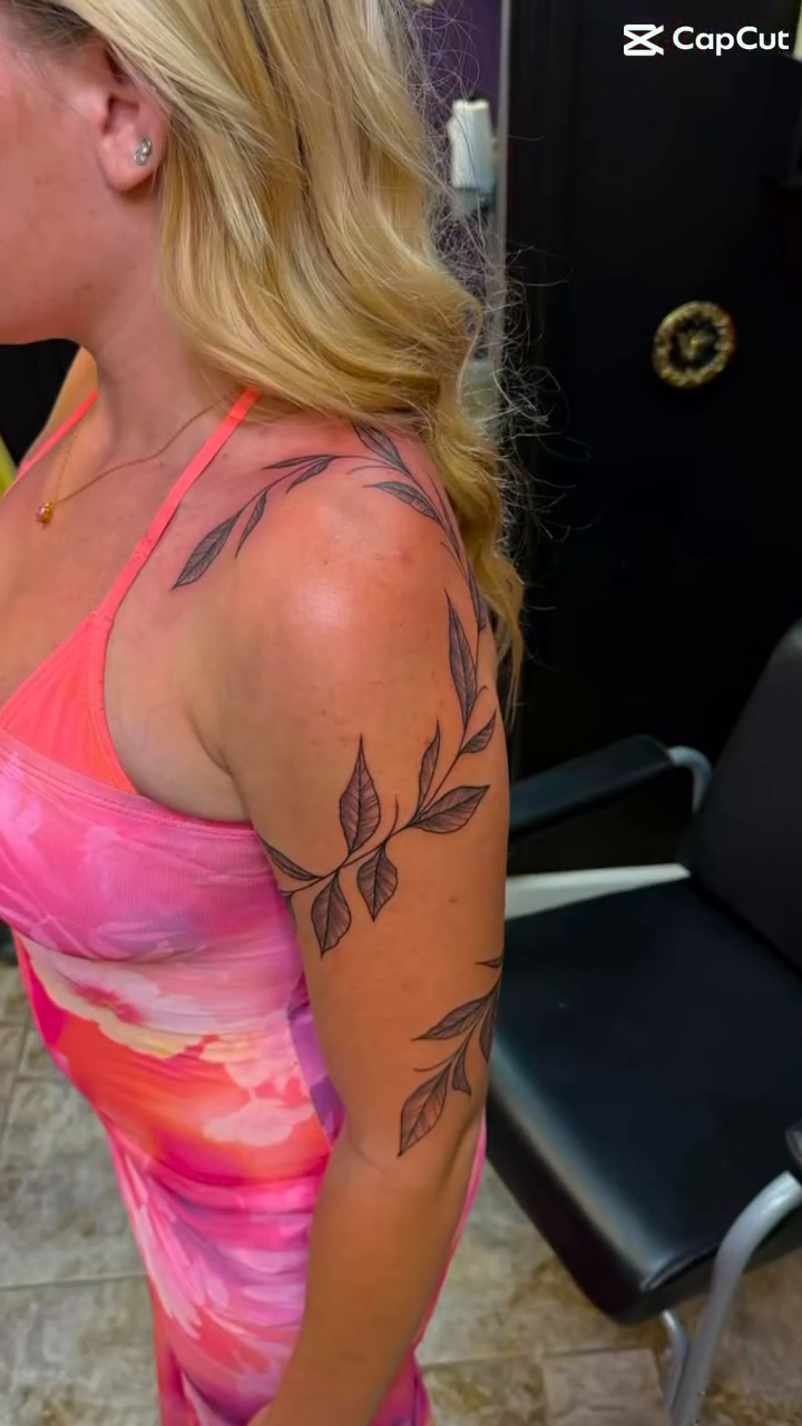Tattoo by @krystalkoffinea โ fine_line