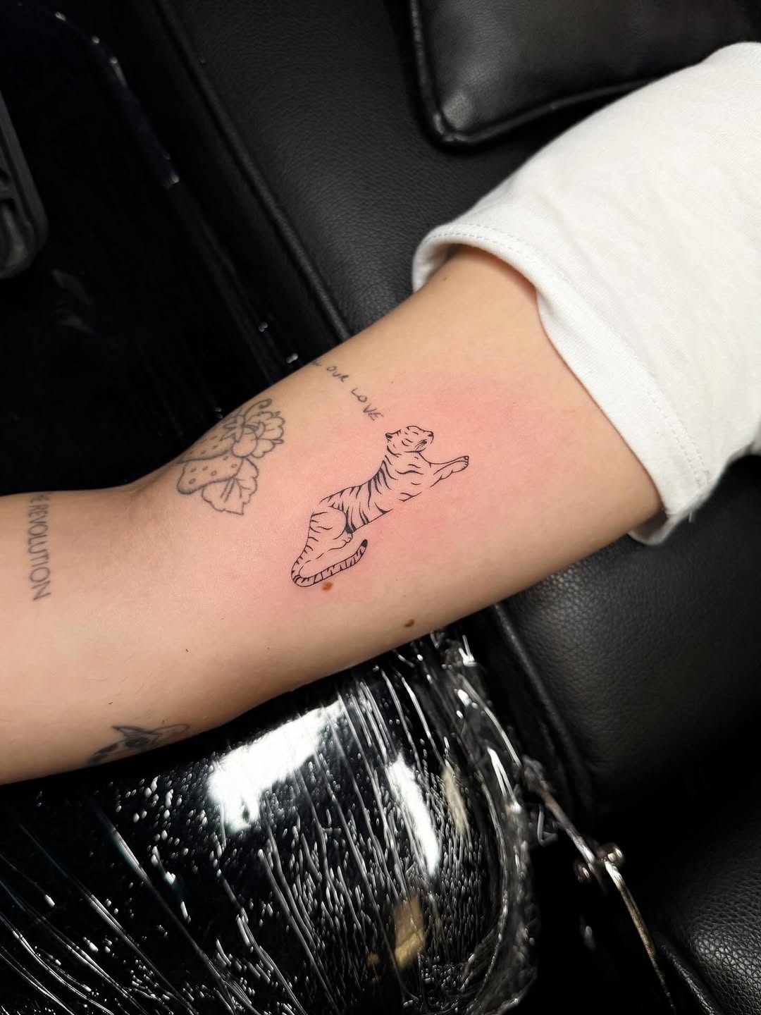 Tattoo by @kphaninks — fine_line, minimalist