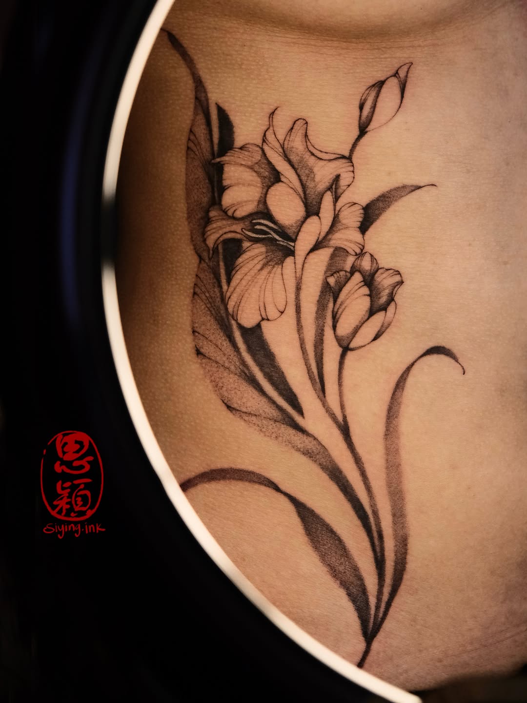 Tattoo by @siying.ink โ black_and_grey, illustrative