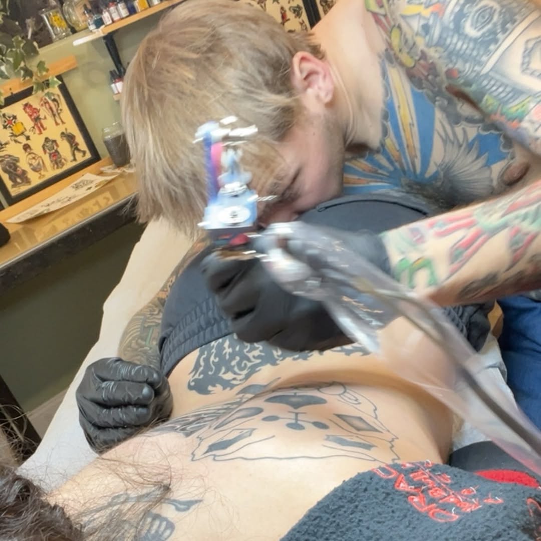 Tattoo by @shorezumi โ blackwork, illustrative