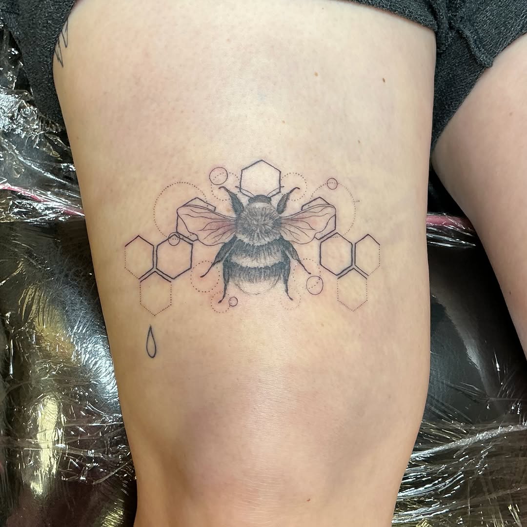 Tattoo by @danifriedtattoos — illustrative, geometric