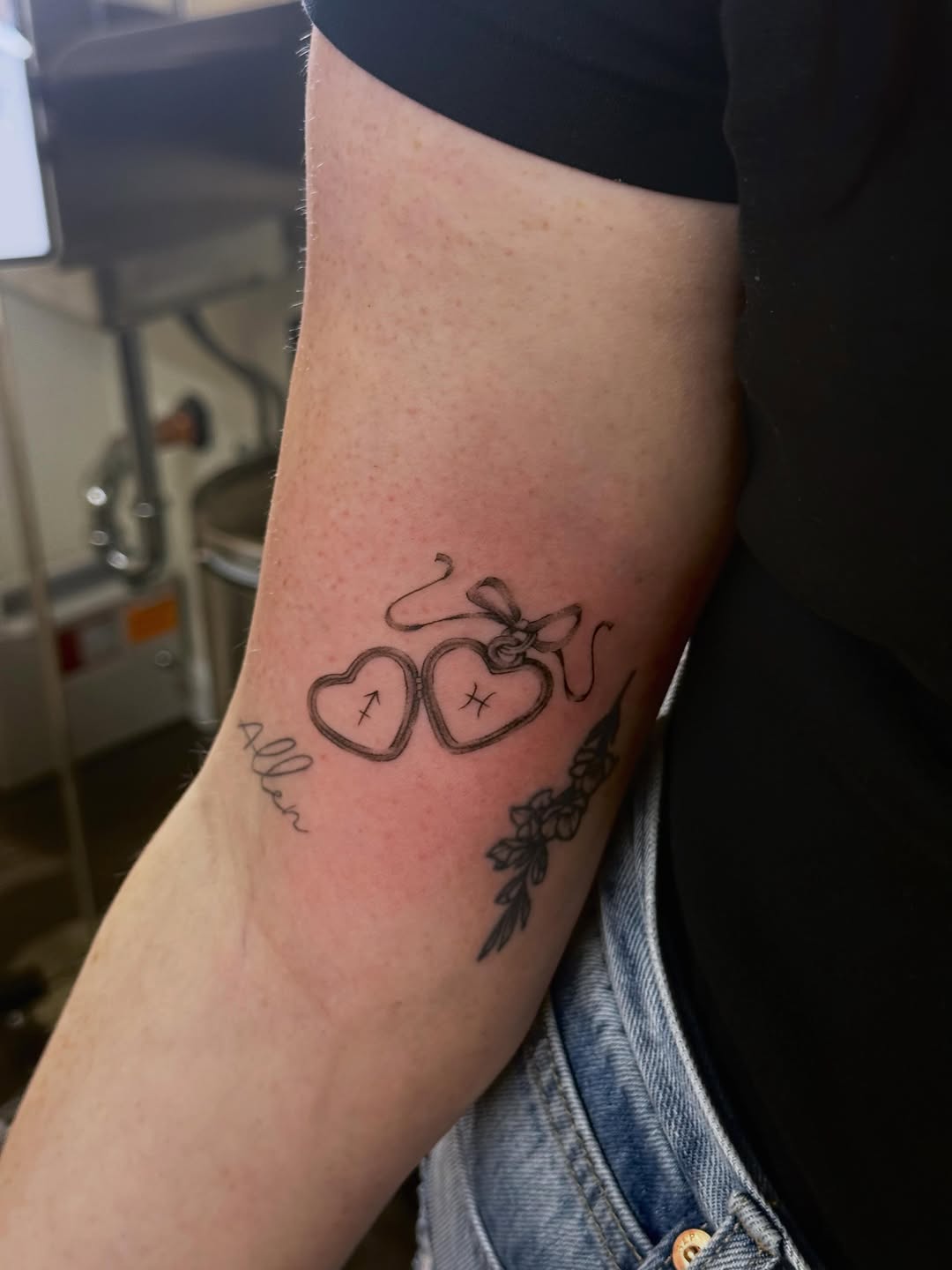 Tattoo by @tatbyj — fine_line