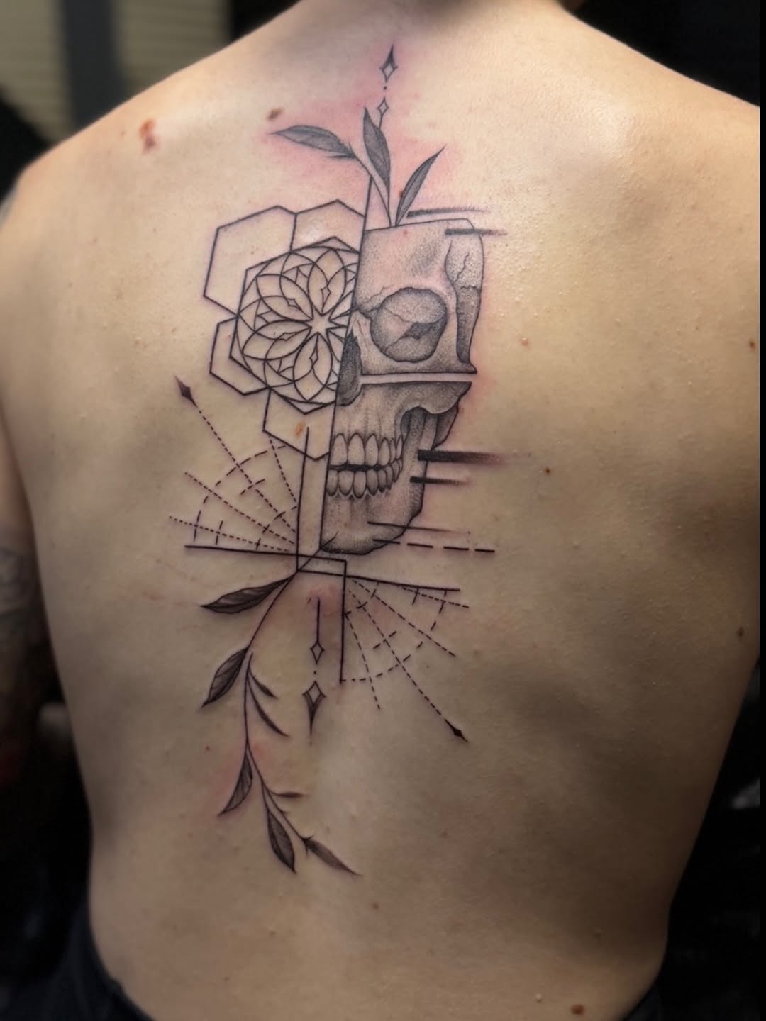 Tattoo by @rikkybobbytattoo โ geometric, black_and_grey