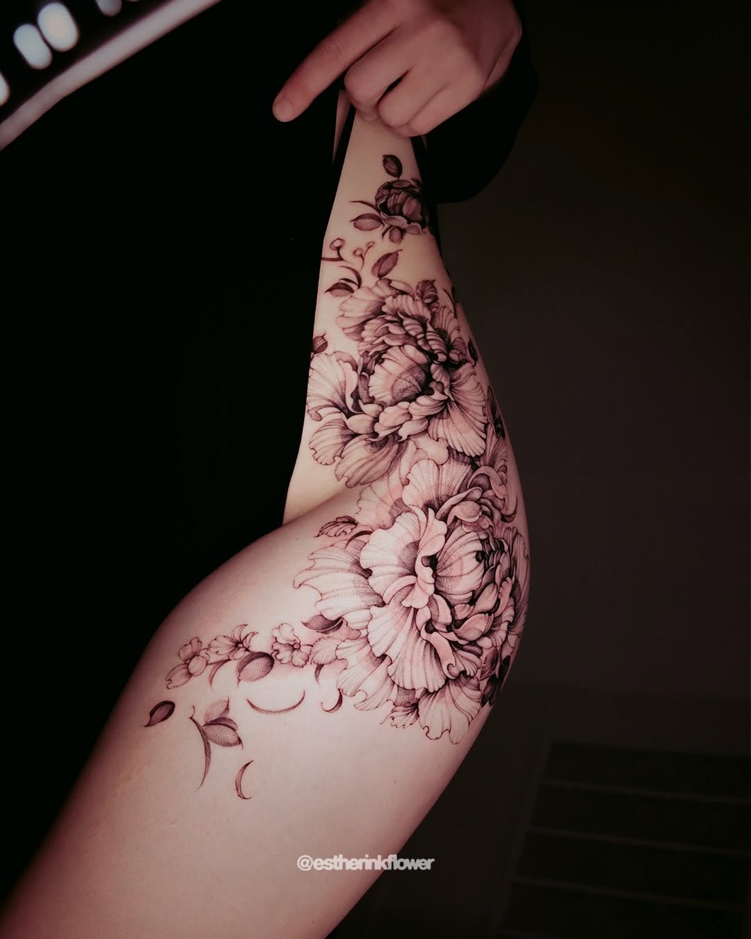Tattoo by @estherinkflower — black_and_grey
