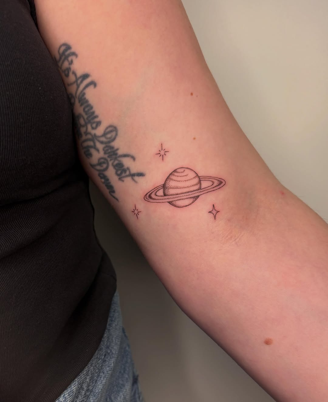 Tattoo by @en.terra — fine_line, minimalist