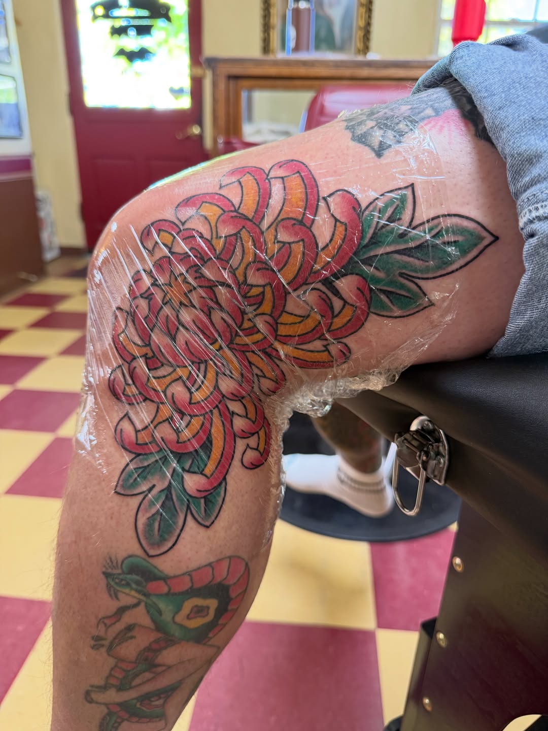Tattoo by @kayzzentat2 — american_traditional, illustrative