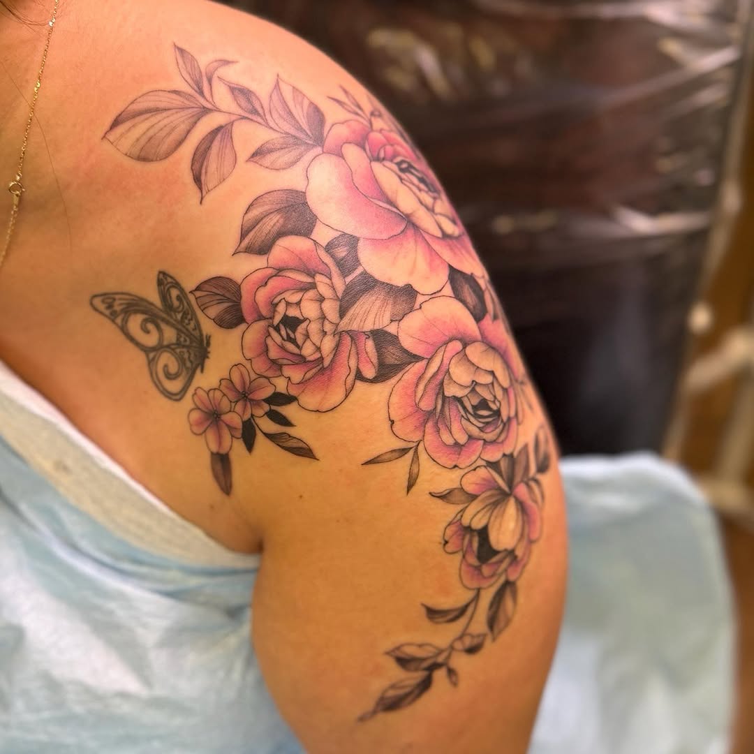 Tattoo by @pxinkpmutattoos โ black_and_grey