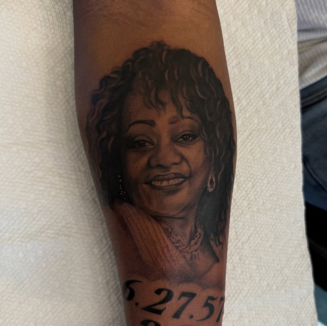 Tattoo by @lucidimprints_tattoo โ realism, black_and_grey