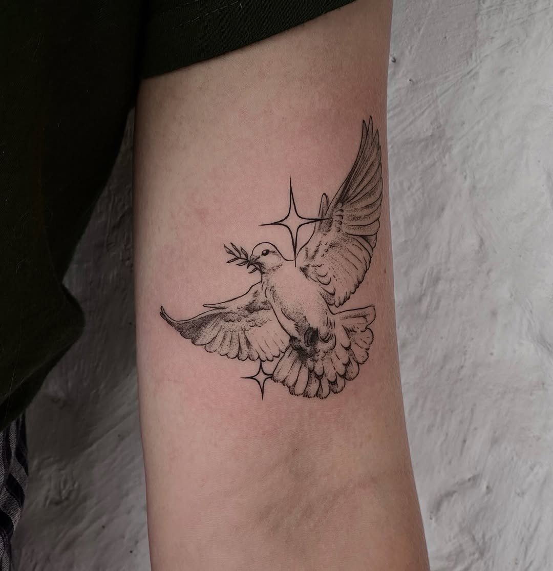 Tattoo by @ornatebones β fine_line
