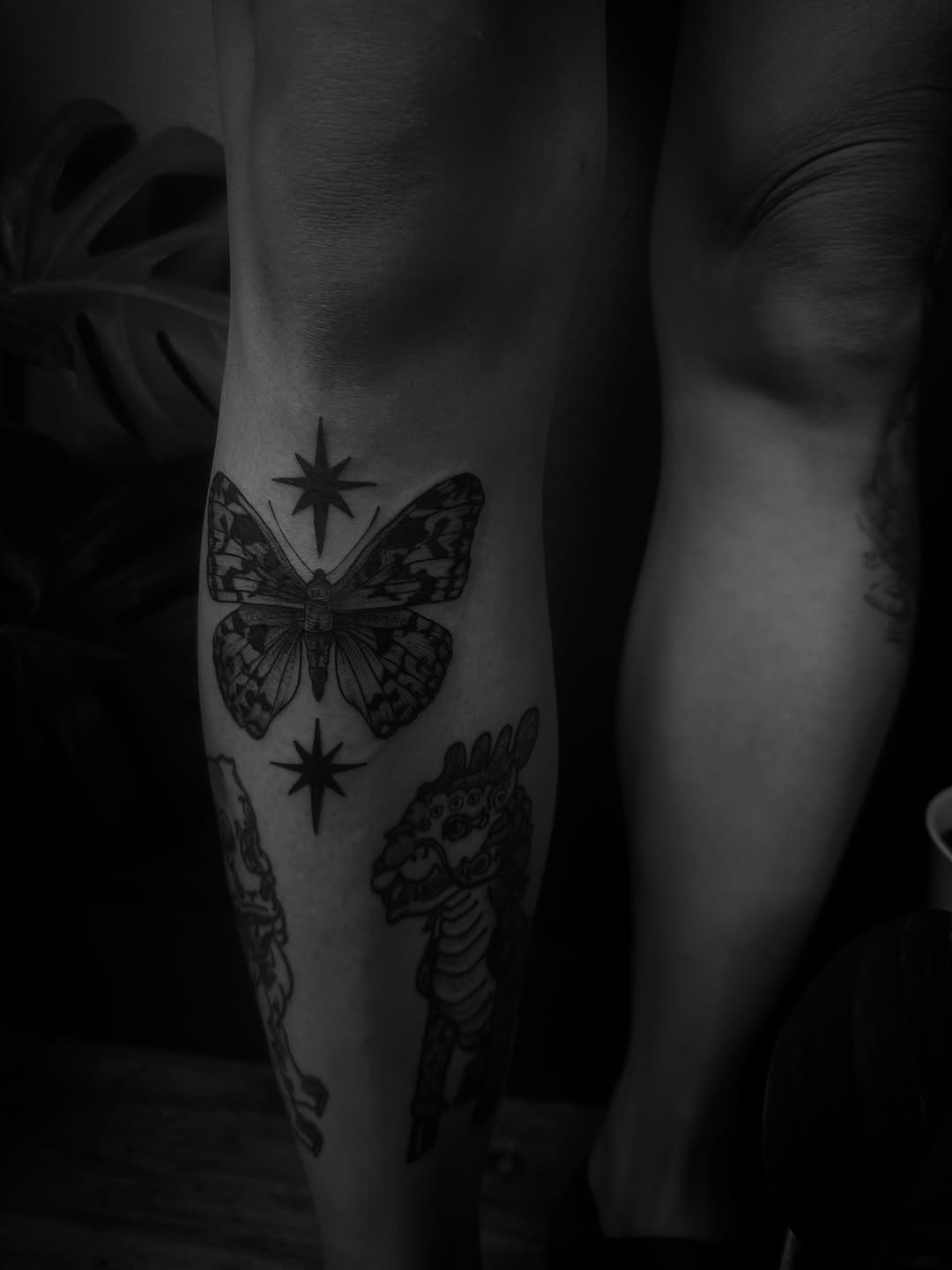 Tattoo by @desireedisarraytattoo — illustrative, black_and_grey