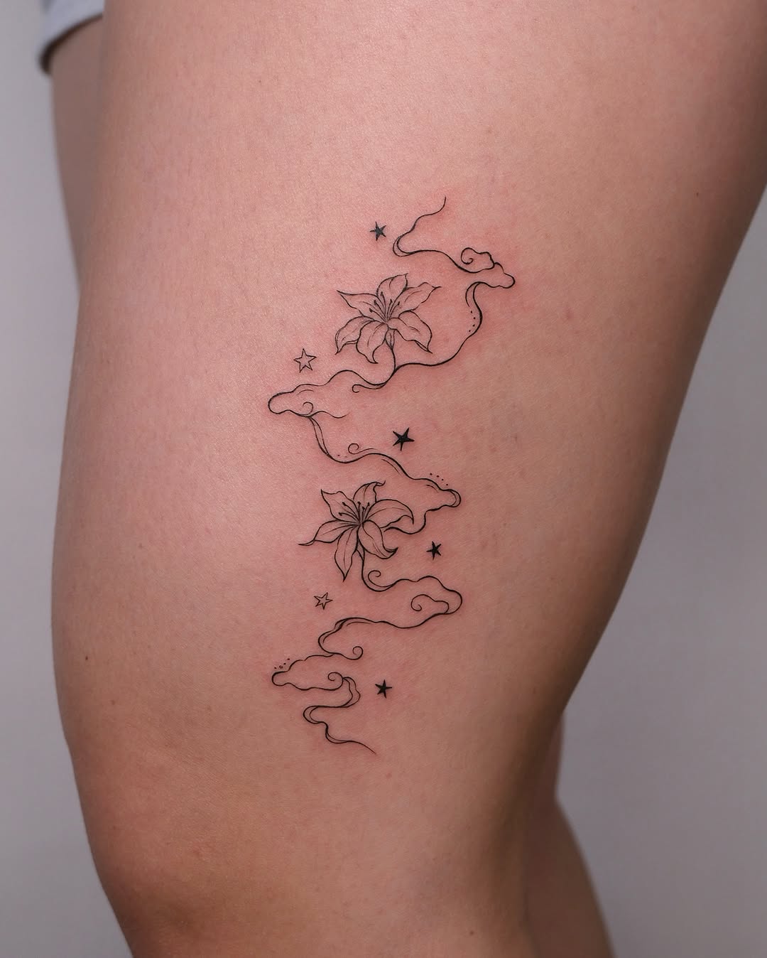 Tattoo by @mu.uutat — fine_line, illustrative