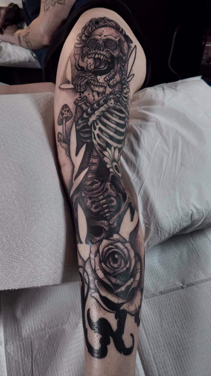 Tattoo by @evolmaliatat — black_and_grey, realism