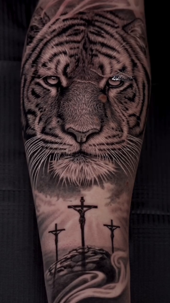 Tattoo by @jac_alonso — realism, black_and_grey