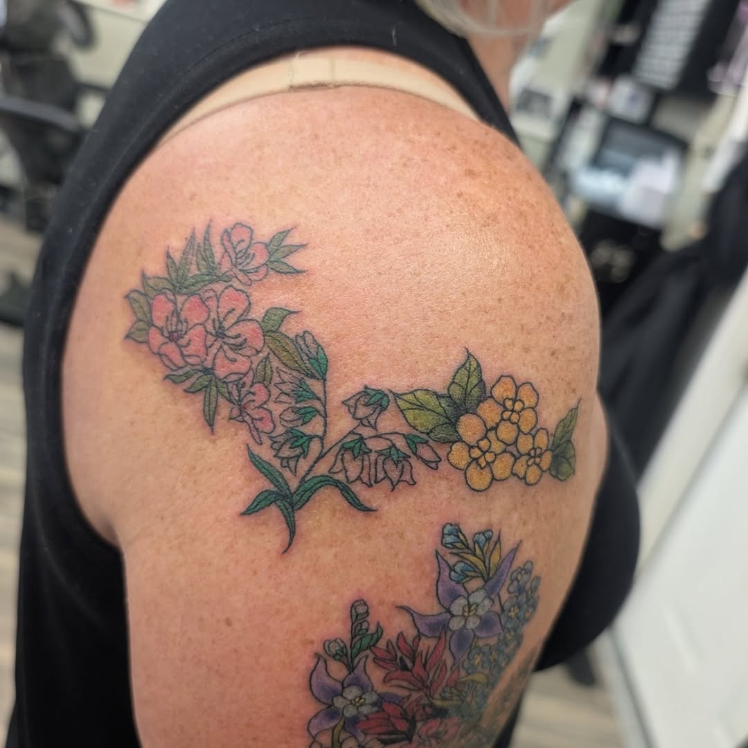 Tattoo by @taliaz_tattoos โ fine_line