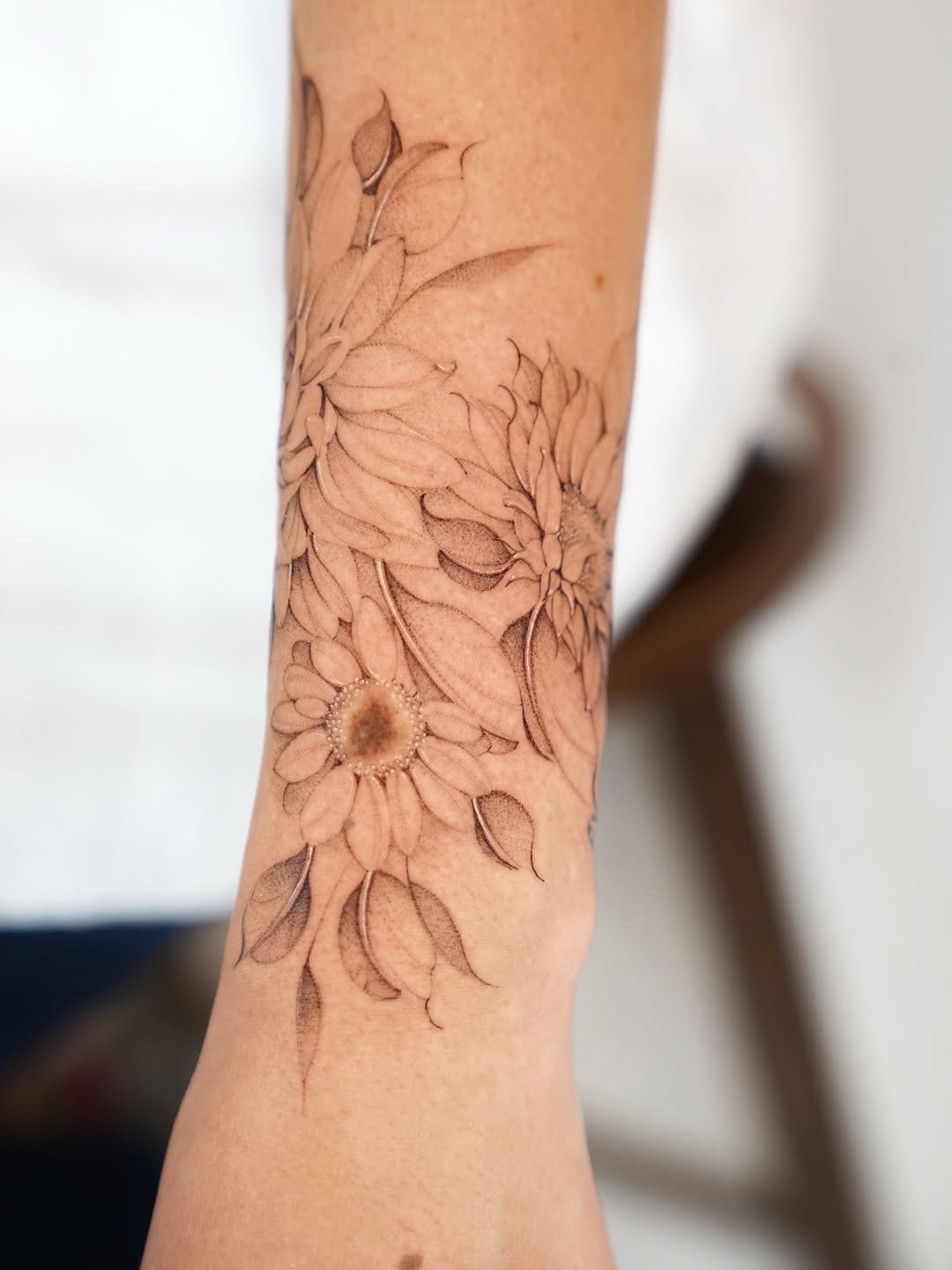 Tattoo by @belfernandezink โ fine_line, dotwork