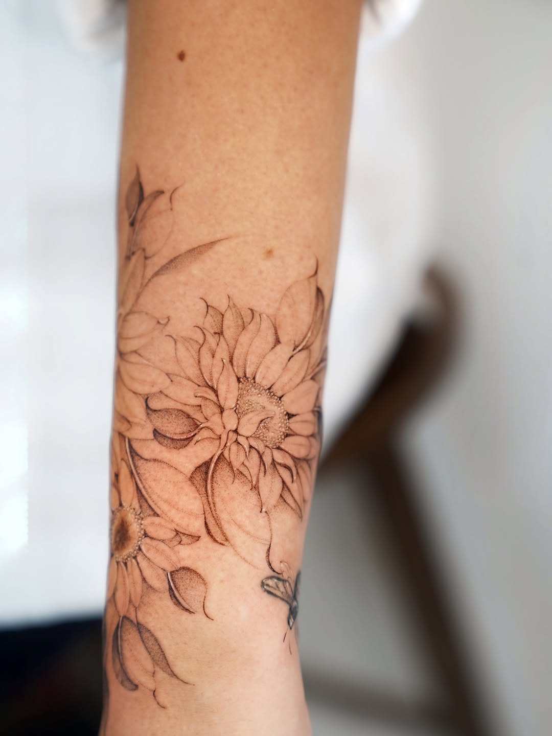 Tattoo by @belfernandezink โ fine_line, dotwork