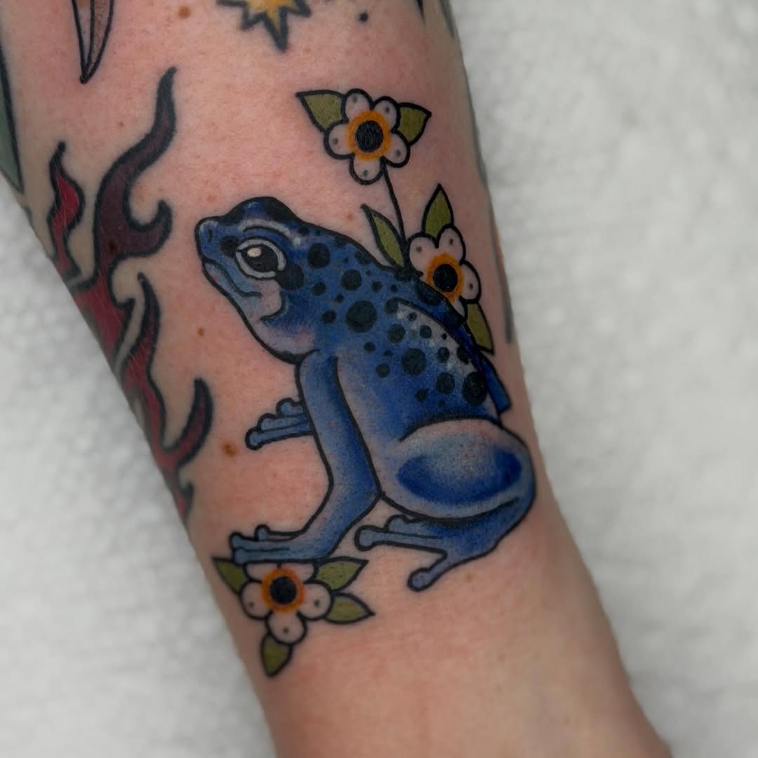 Tattoo by @jennasze.tattoos โ american_traditional
